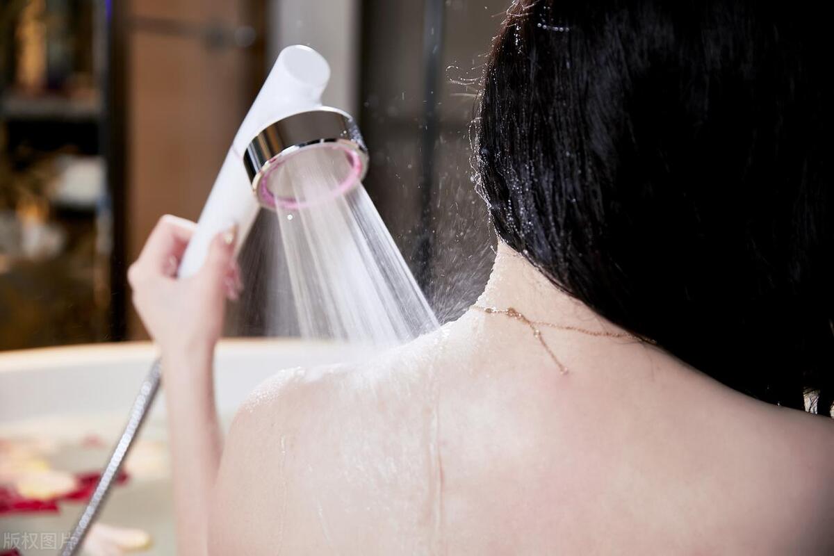 *处私**颜色深,是因为*生活性**频繁?医生告诉你真相,男女都应了解