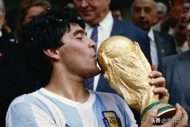 足球界最厉害的梅西和c罗谁厉害,足球的两大支柱梅西和c罗