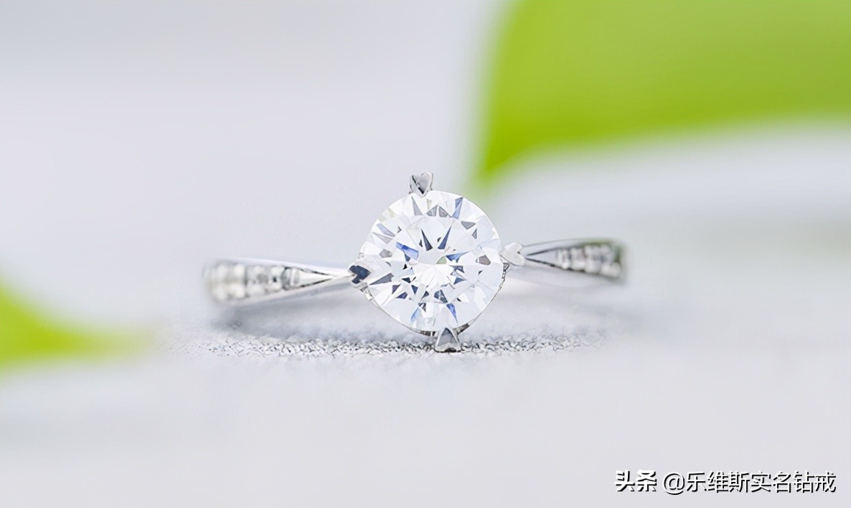 钻戒铂金的好还是18k金的好看,18k金钻戒什么意思