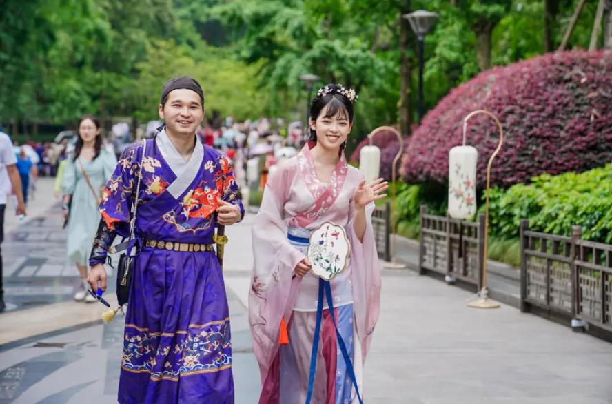 小伙花8000万越南盾娶越南姑娘,6万彩礼娶回越南女人案例