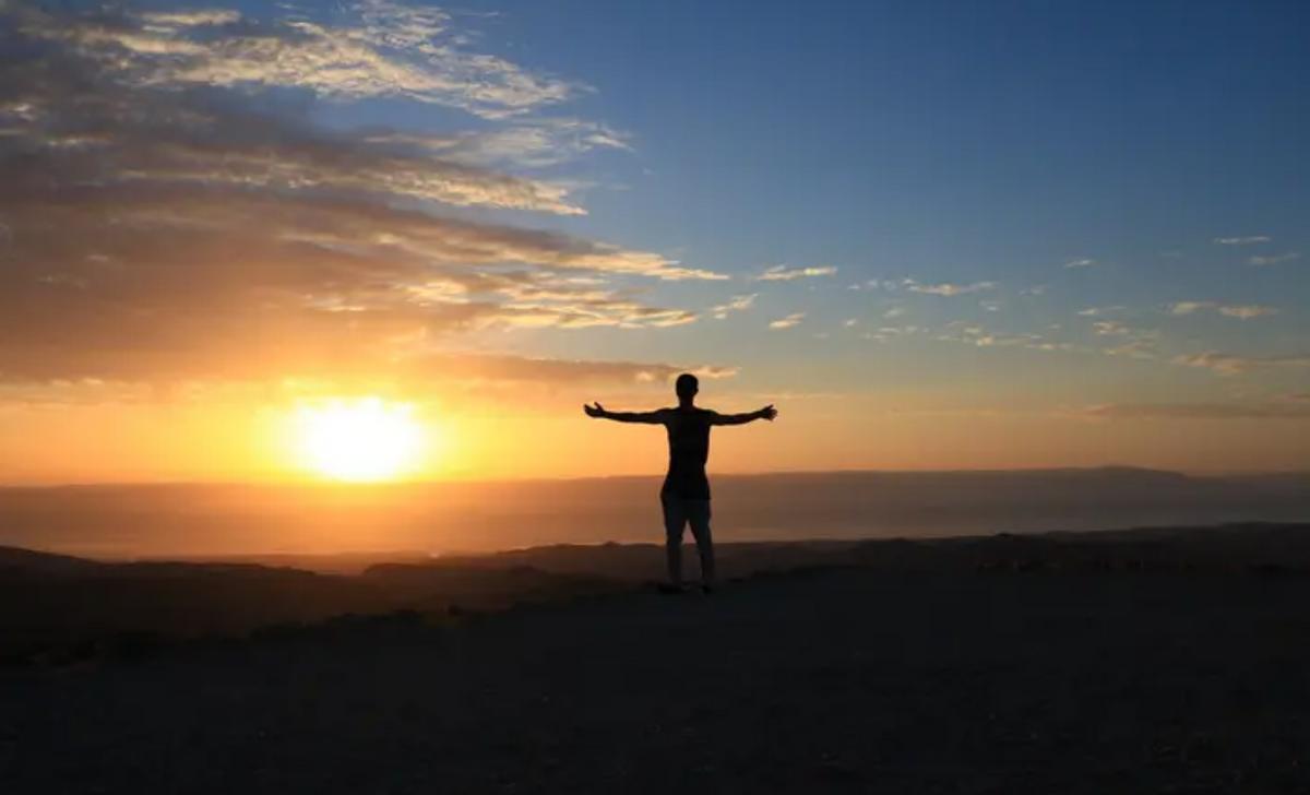 女性不长痘的脸上突然长痘了,脸上不长痘了说明不长了吗