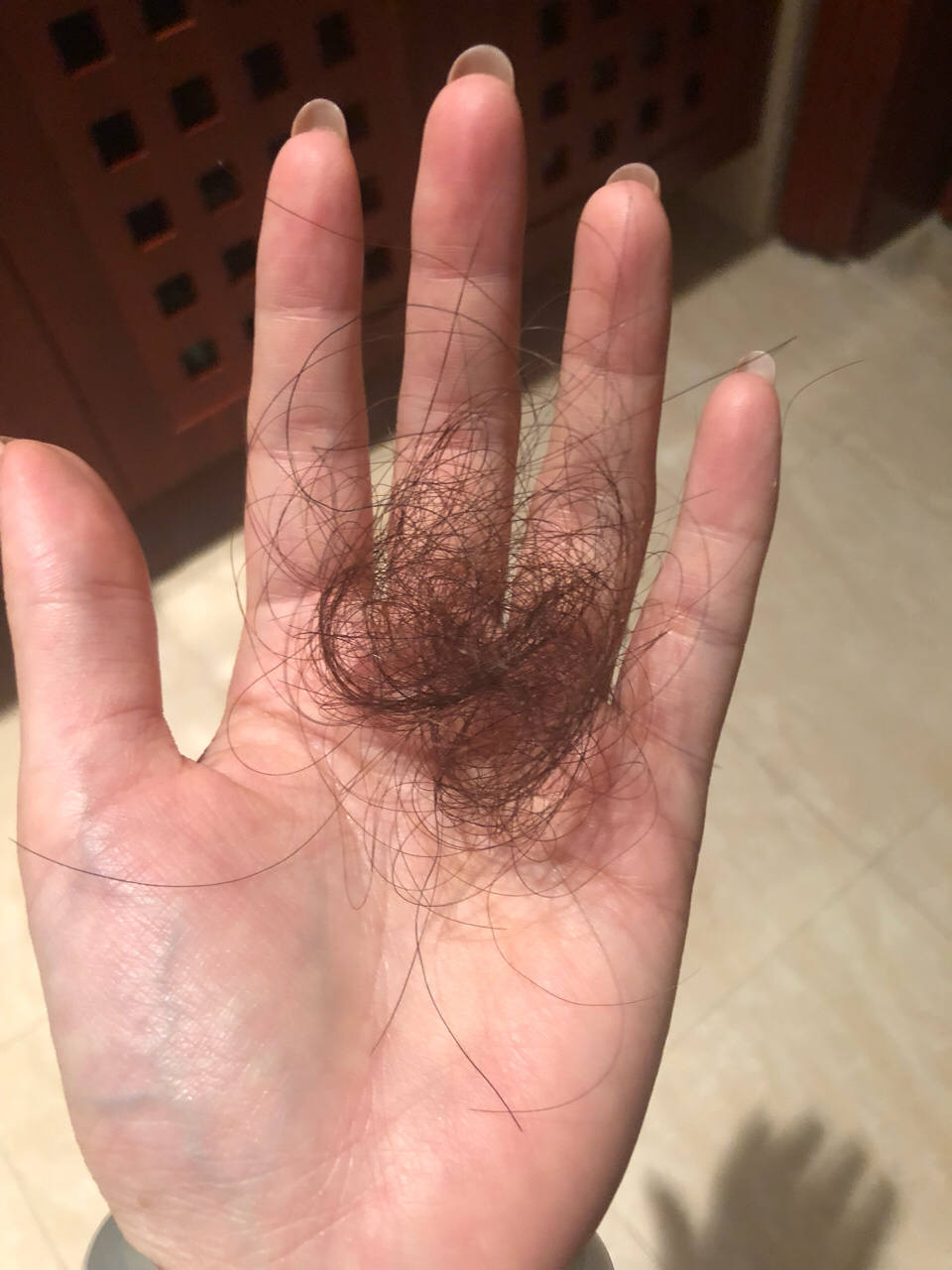 经常熬夜又脱发用什么洗发水好,治疗熬夜脱发洗发水男士