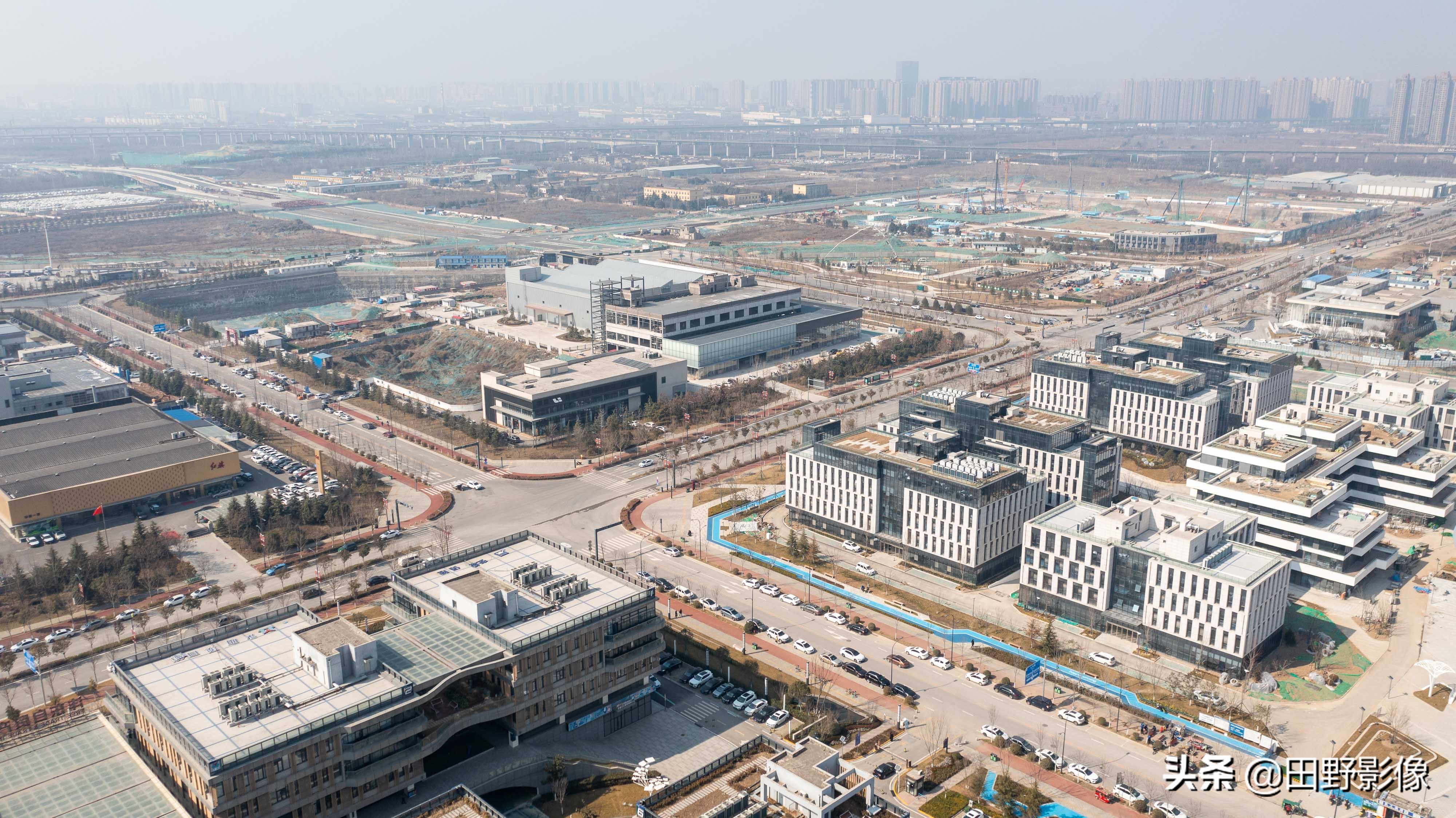 沣东科统区夜景航拍,西安沣东自贸园板块后期发展如何