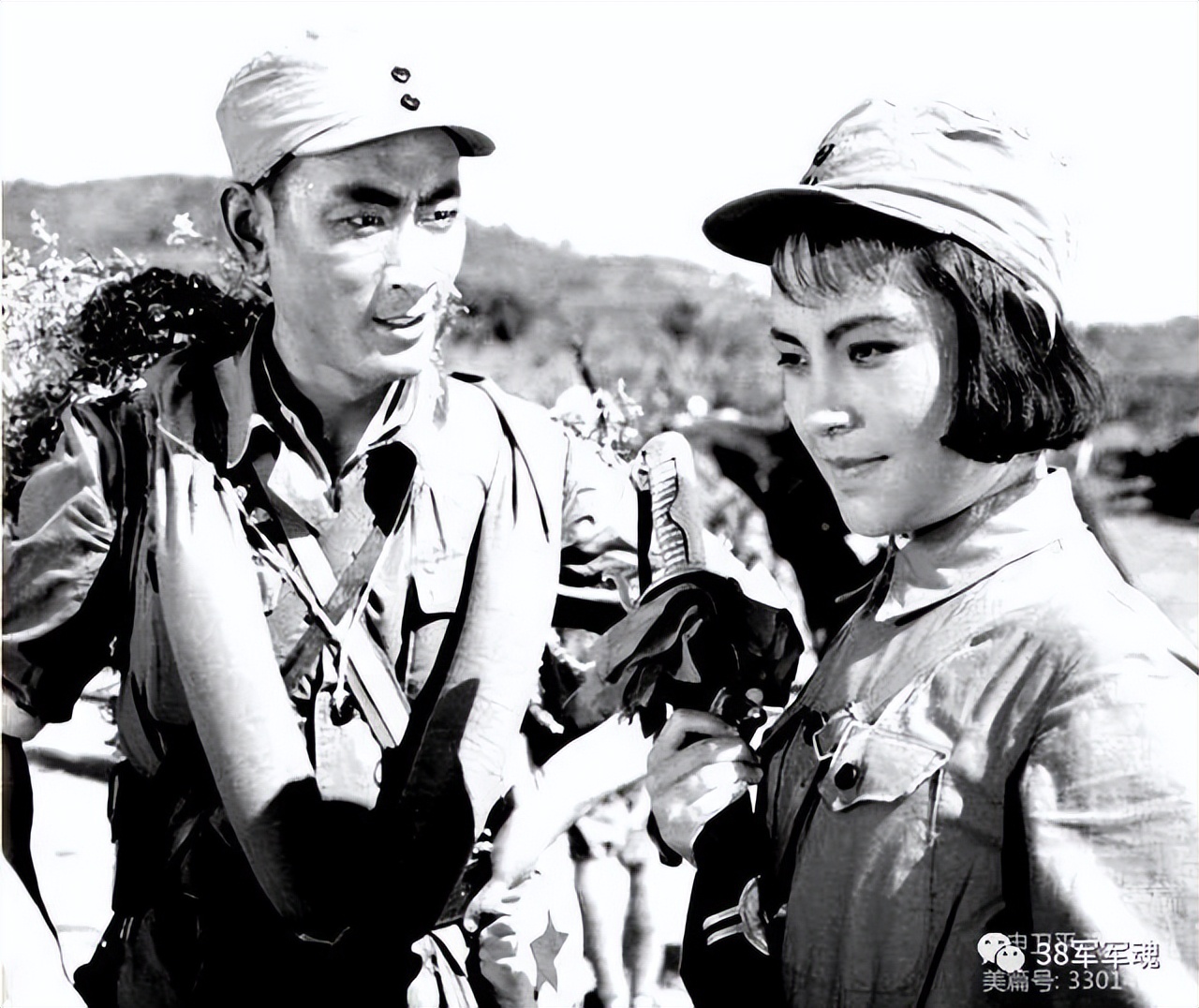 抗日战士的爱情故事,抗战老兵回忆抗日女兵
