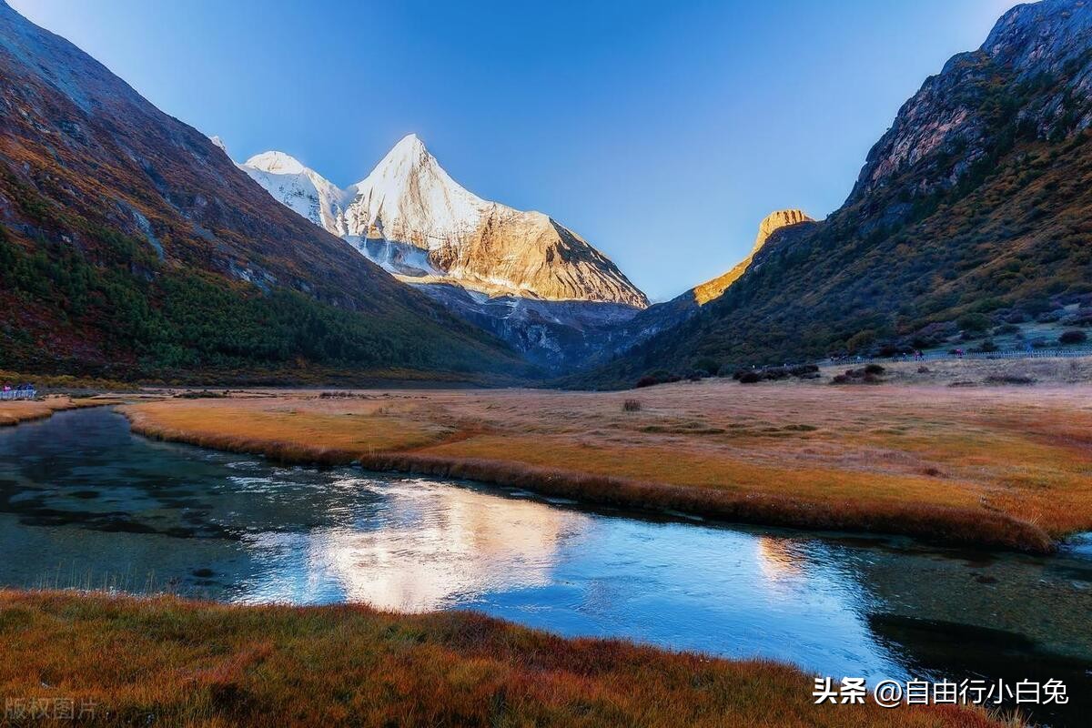 稻城亚丁自然保护区旅游攻略,稻城亚丁秘境视频