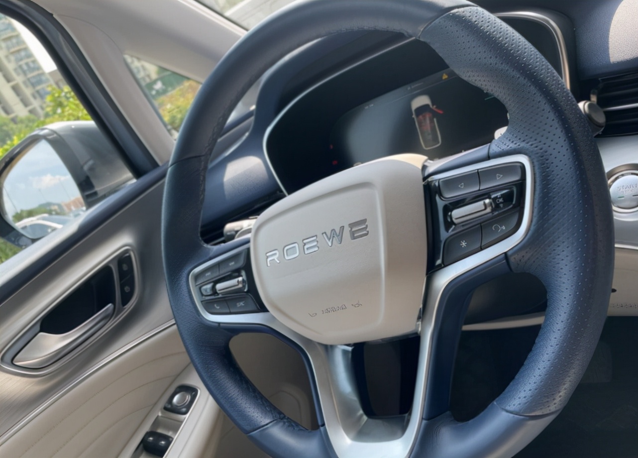 2022荣威imax8油耗,2022款荣威imax8油耗