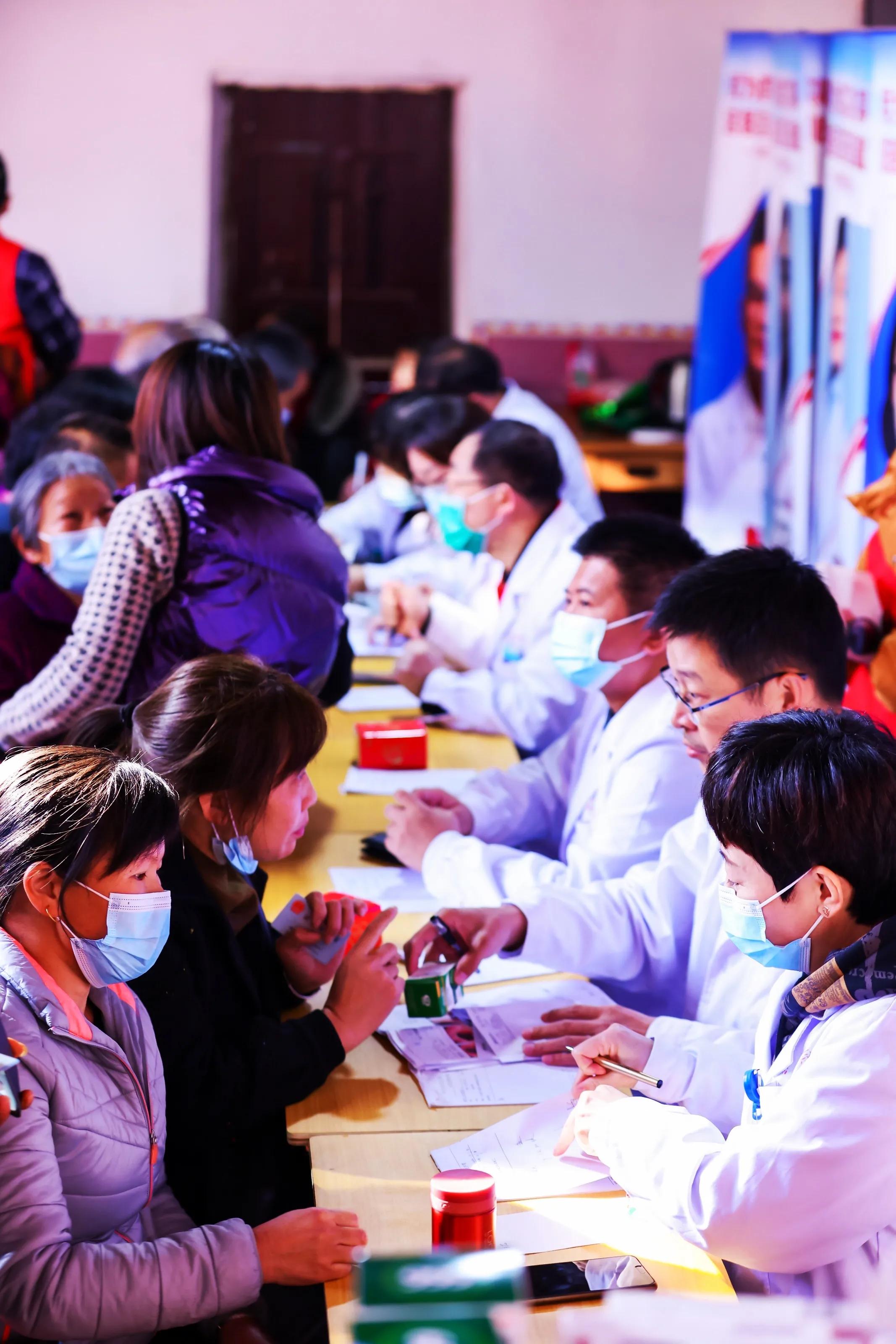 送医送药送温暖关心关怀暖民心——民进厦门市委“我为群众办实事送医送药送温暖”帮扶慰问活动走进淡溪村