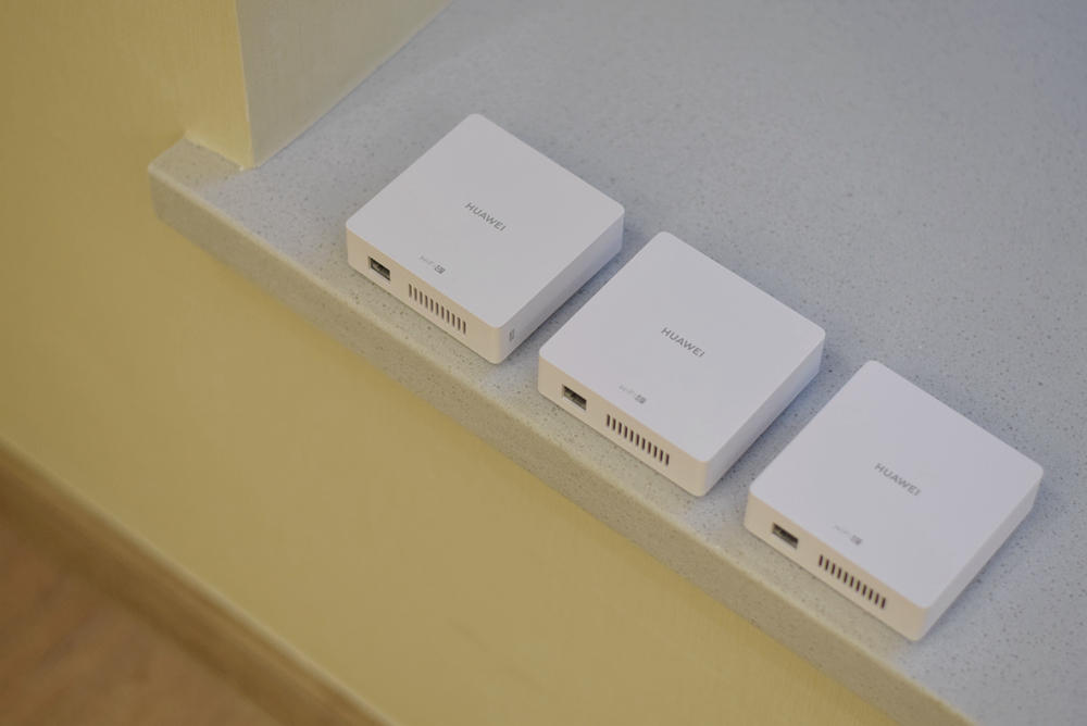 华为路由h6值得买吗,华为路由器h6母路由器有wifi功能吗