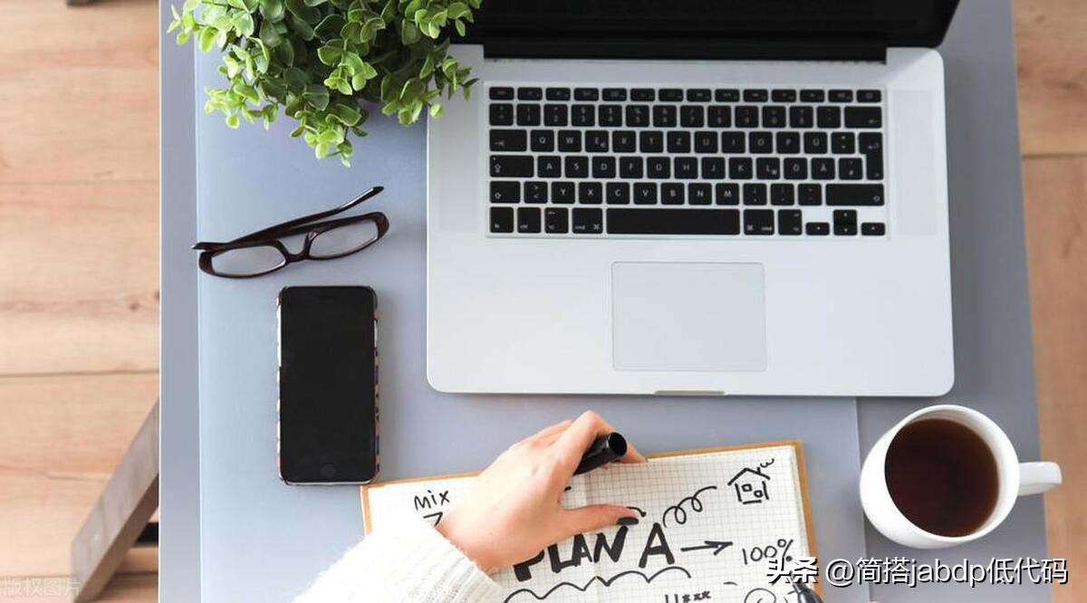 数字化的第二曲线：帮企业“拼”出新业务