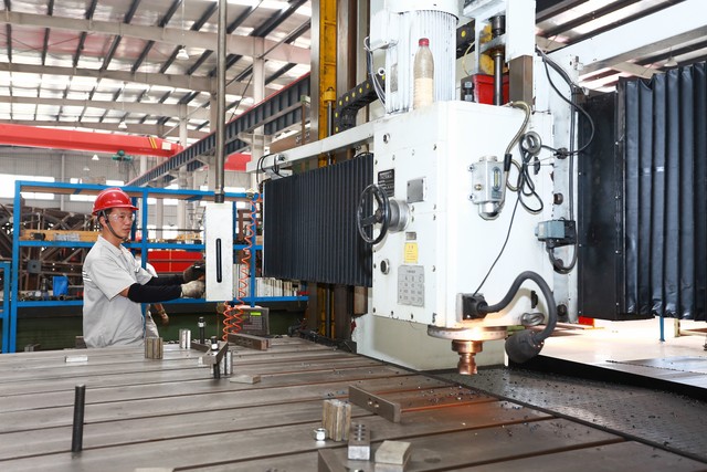 中国的数控机床现在处于什么水平,沈阳机床五轴联动数控机床