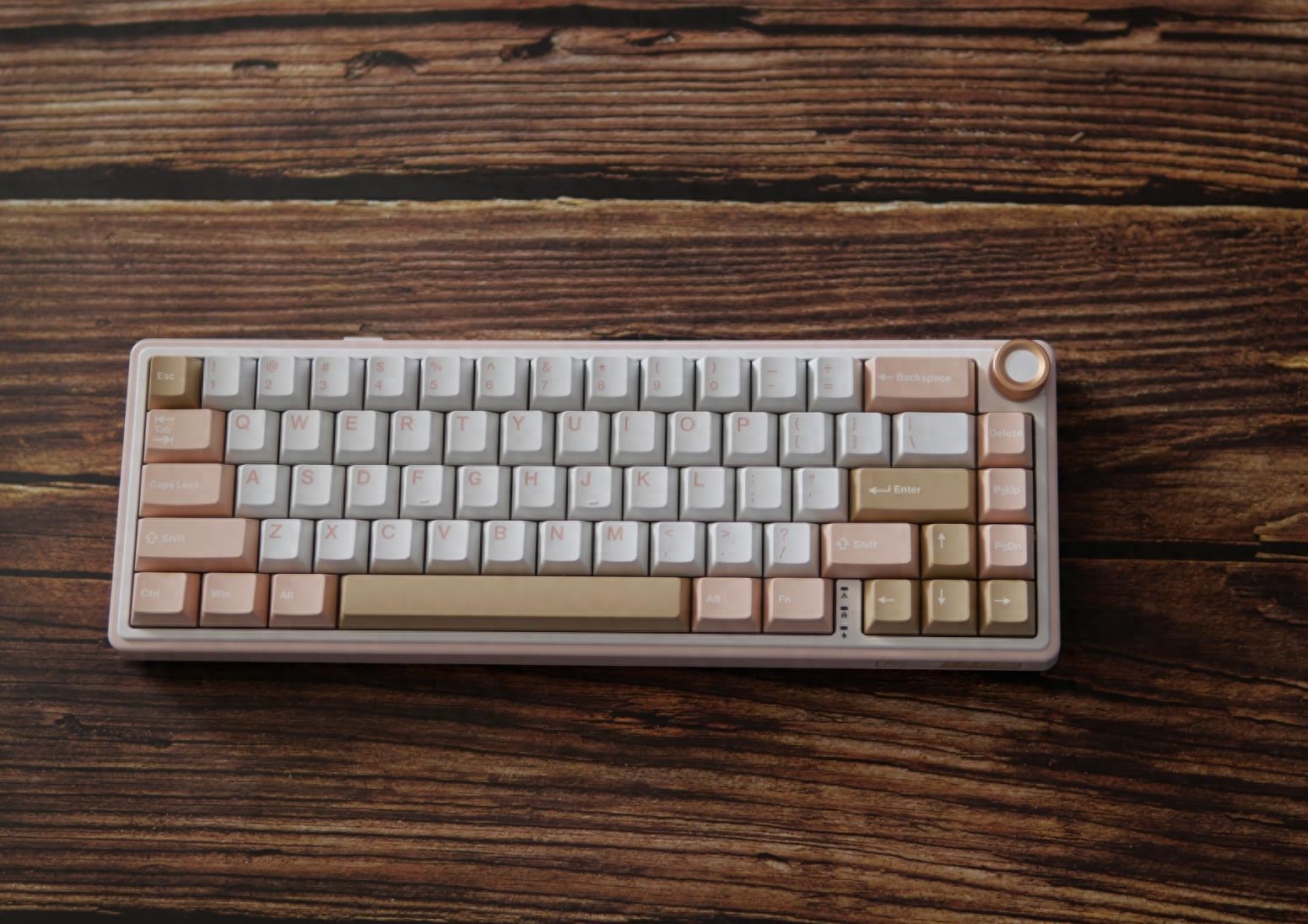 终于开始卷小配列了，好看好用还要好听，RK65机械键盘拆解评测