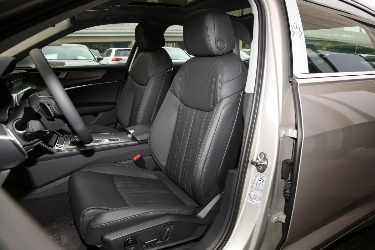 降价近50万的28l四驱奥迪a6l,终端优惠后裸车价最低的车型