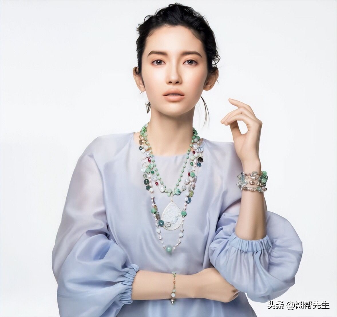 成熟女人应该戴什么样的首饰单品,不建议中年女人戴的三款首饰