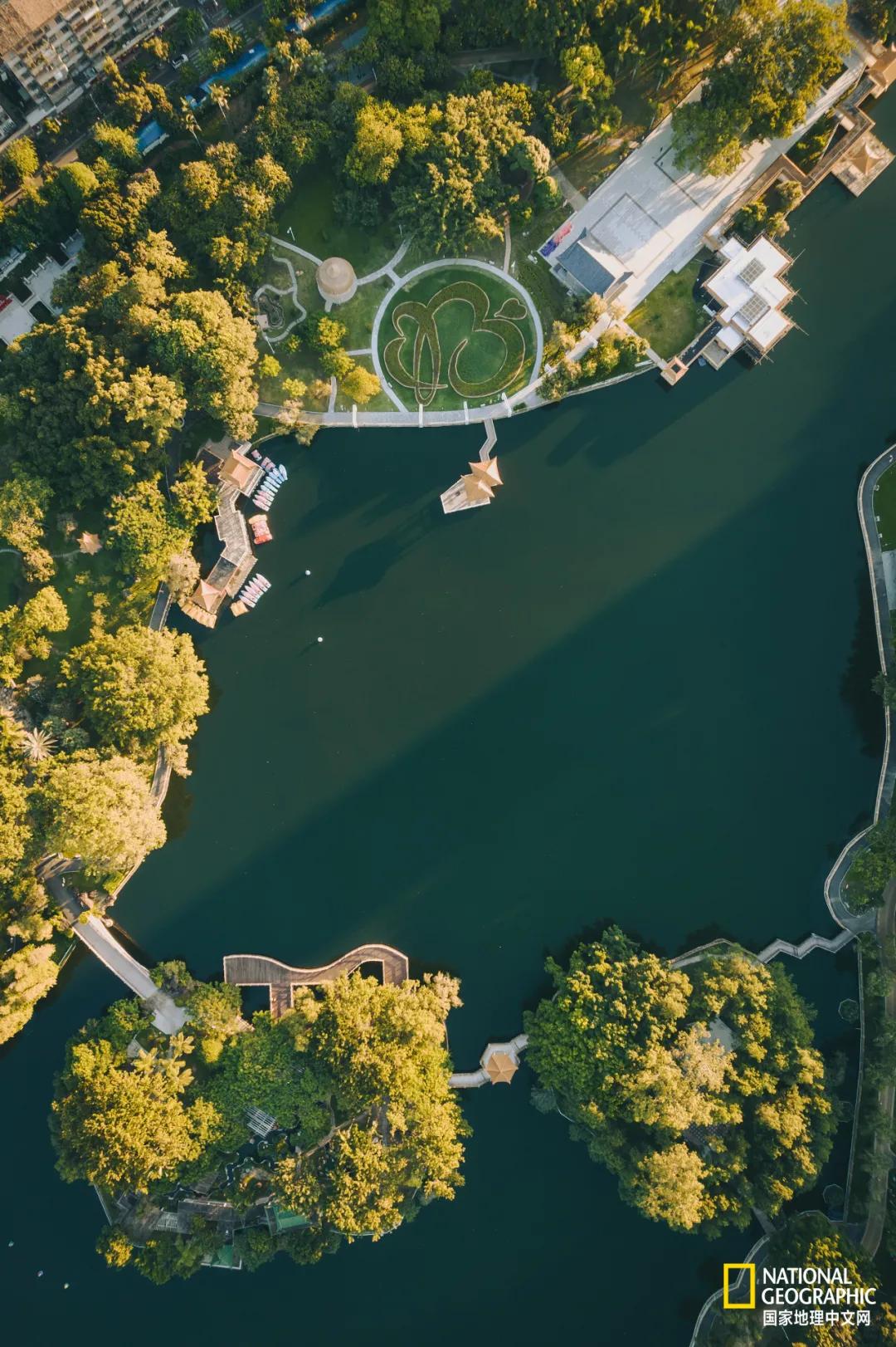 国家地理中文网英文,国家地理中文网在哪里