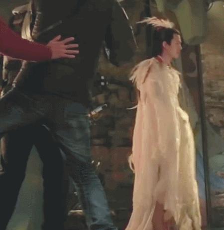 电视剧中的不忍直视,为什么电视剧拍戏只有上半身