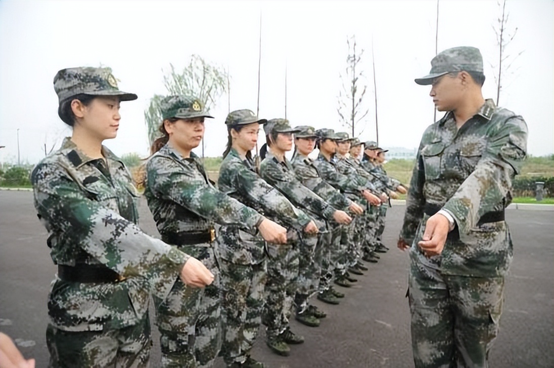 大学生军训的价值和意义,初一新生军训的意义及目的
