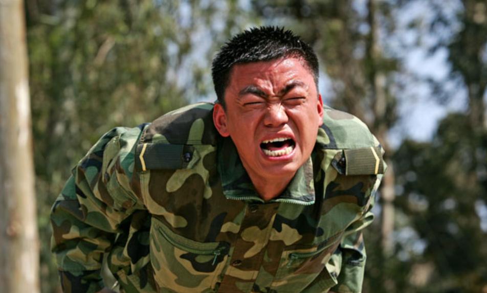 3天*放播**量2.3亿！30岁杨洋“换脸式”演技出圈，这个男人有多狠？