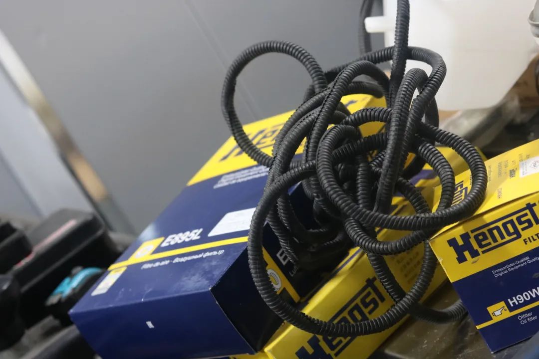 12款经典gl8车身翻新,怪兽修车老车翻新