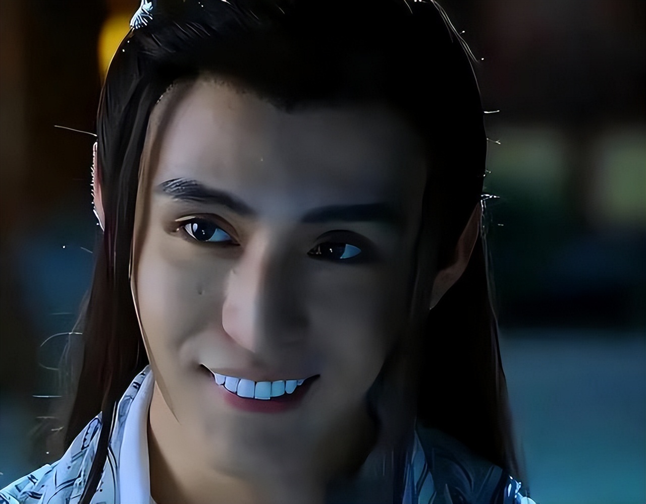 根管治疗烤瓷牙冠牙缝发黑,娱乐圈里都是谁是烤瓷牙