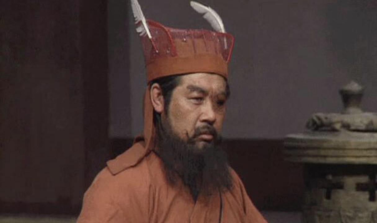 为啥曹操这么器重夏侯惇,夏侯惇和曹操是什么关系