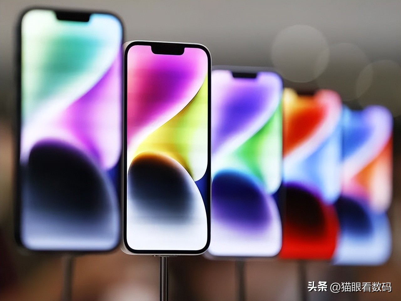 价格没变品质没变,iphone14价格不降反涨