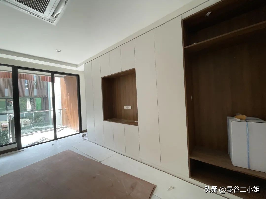 泰国自建豪华别墅,四川美女在泰国买房