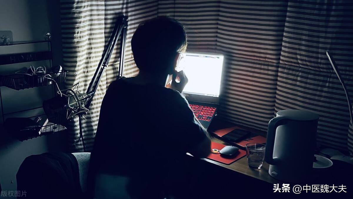 一个性瘾患者的自述：我只是比普通女孩更需要性，不代表我是荡妇