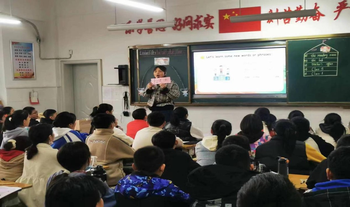 风雨兼程课改路优课评比竞风采——2022年秋期南召城关五小“万人赛课”活动记录