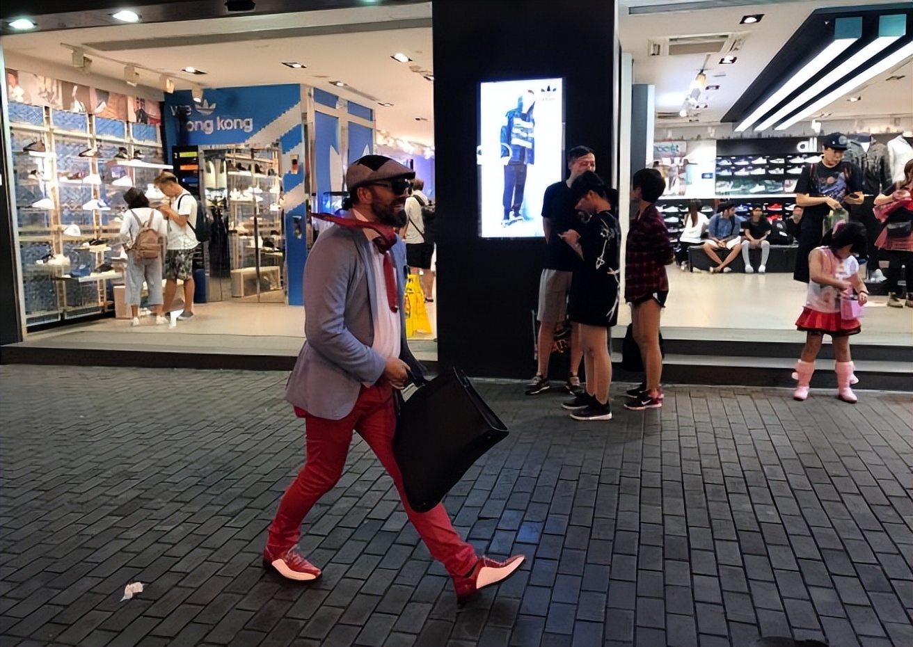 大陆人去香港只能待7天吗,内地人在香港能签证去澳门吗