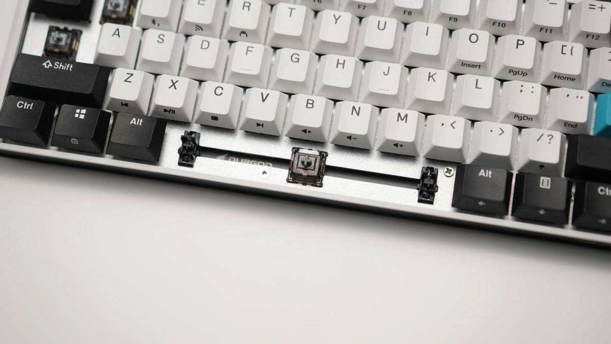 杜伽k330w深度评测,杜伽k330键盘银轴怎么样