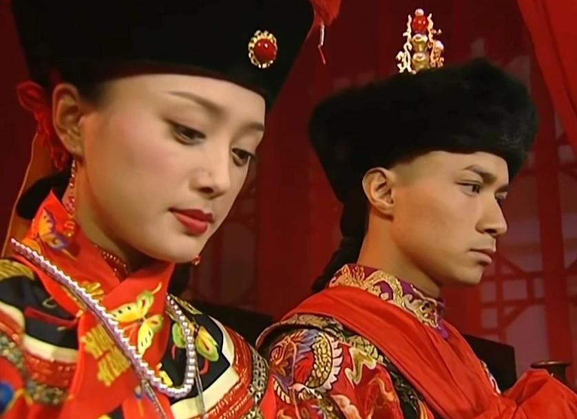 还珠格格小燕子为什么要顶替紫薇,新还珠格格小燕子紫薇公主出宫