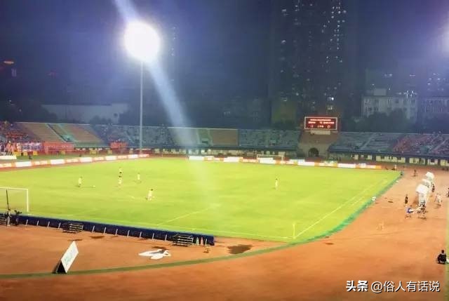 武汉专业足球场最新进展,武汉塔子湖足球场