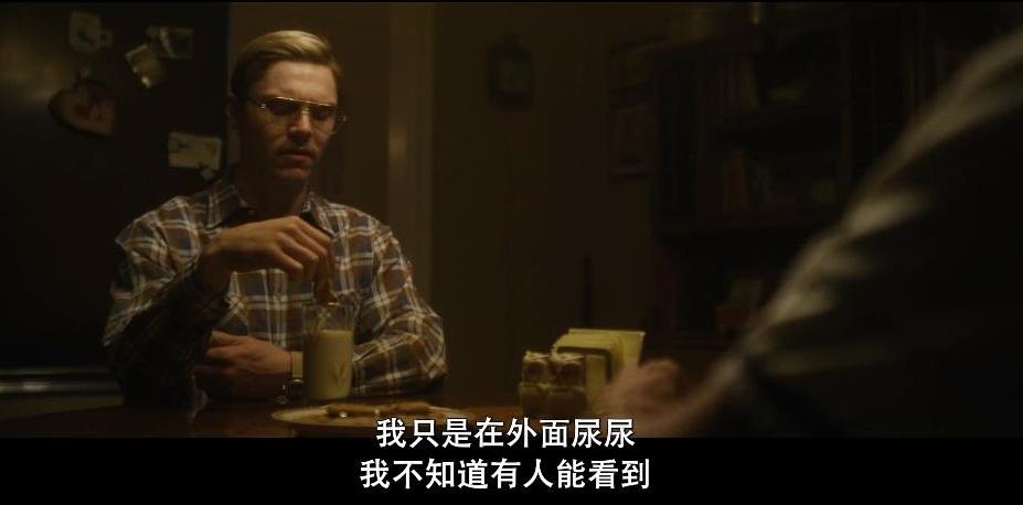 31年作品从未断过,这影史第一丑闻终于公开,满屏血色根本不敢看