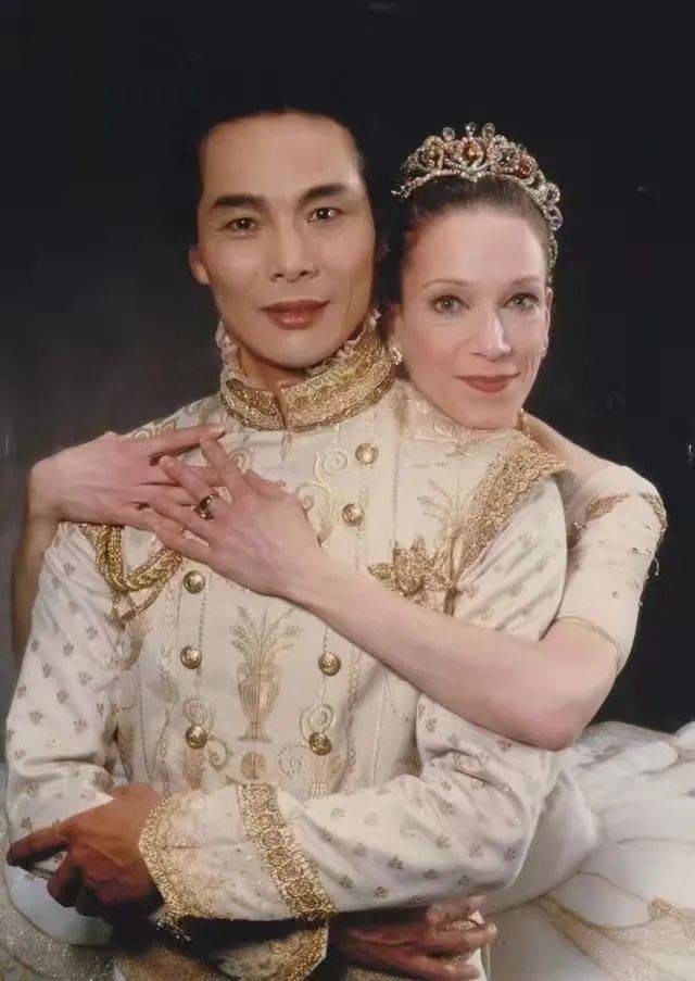 艺术为了和平丨国际和平艺术家：张卫强