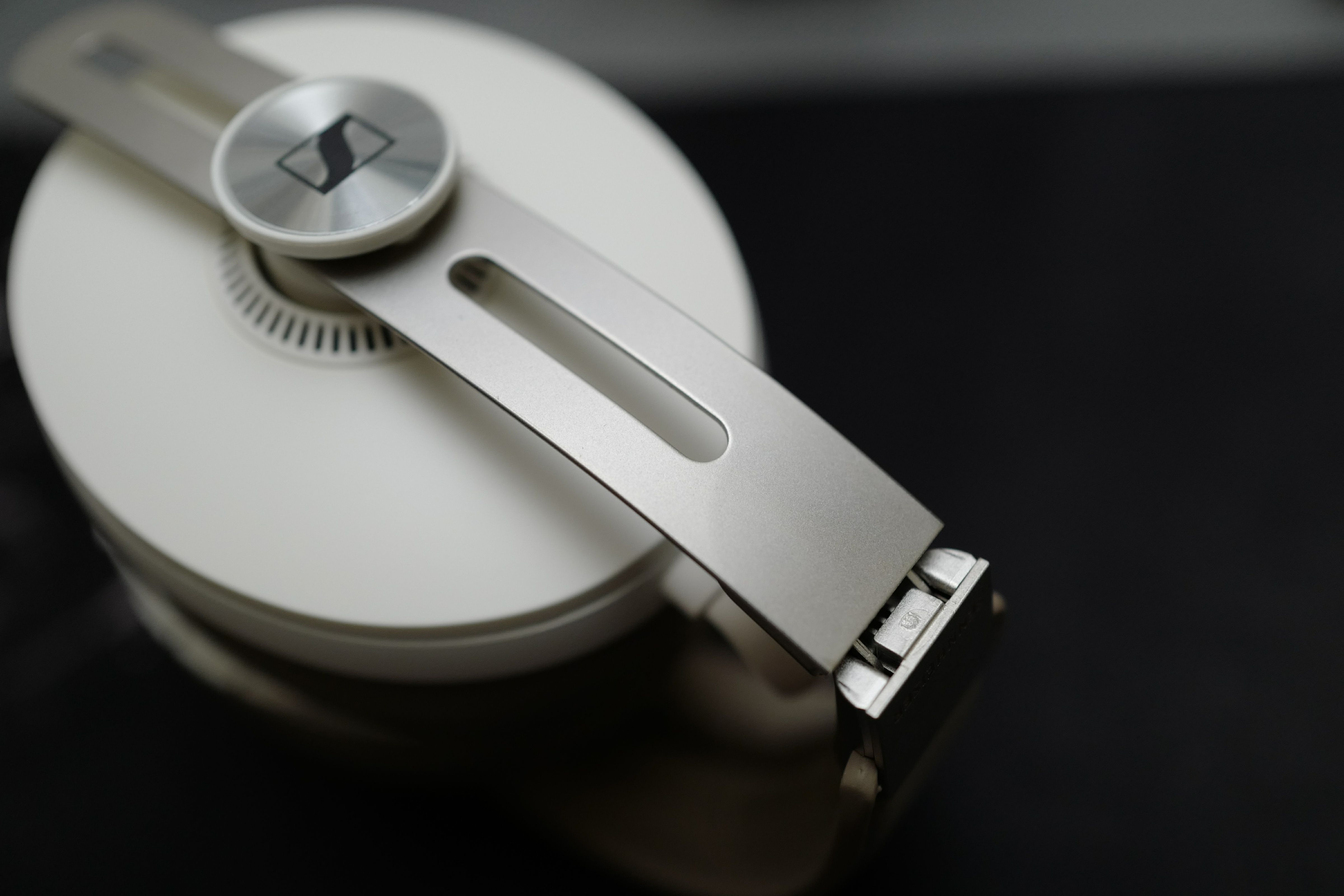 森海塞尔和索尼降噪耳机,森海塞尔和索尼降噪耳机哪个好