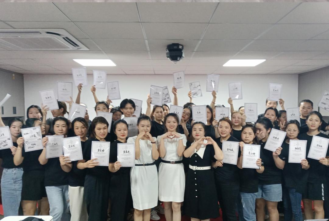 ​携手合作120余家优质连锁，第四届韩雅818美妆节盛大启幕