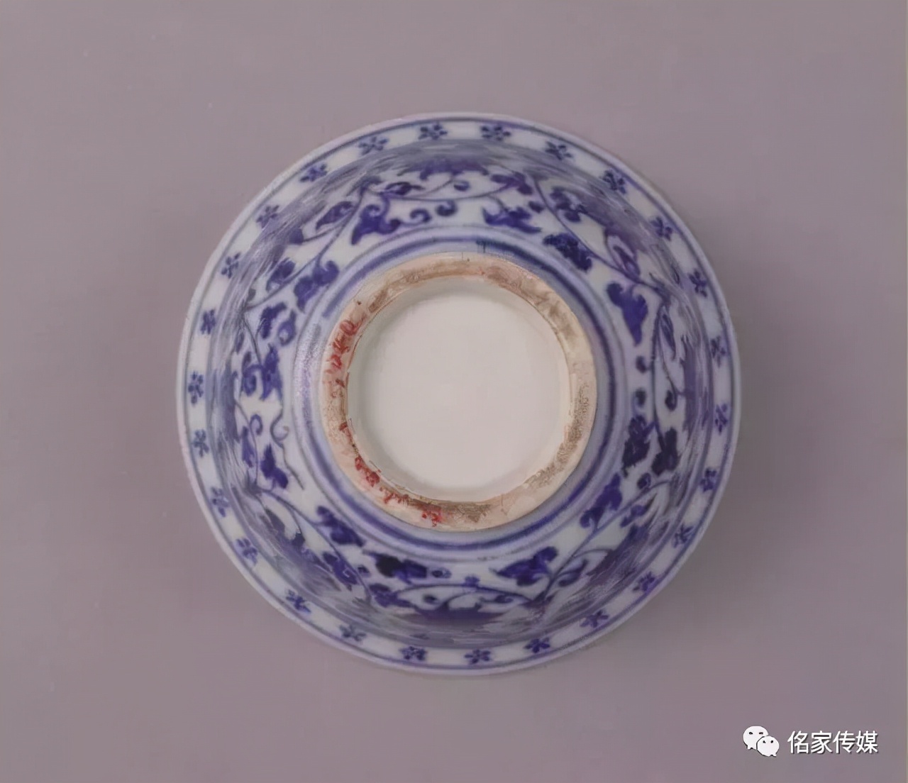 永乐青花瓷压手杯,永乐暗刻龙纹压手杯