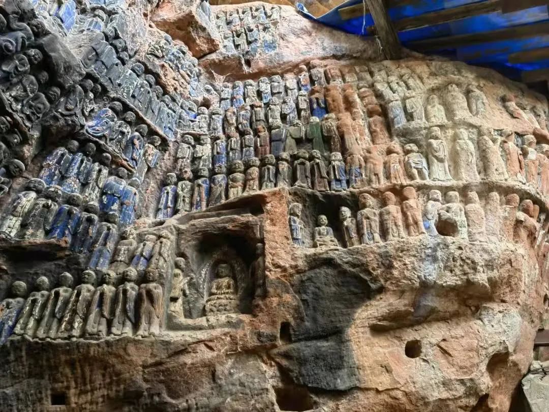 1.5h就到!去这个小众地爬山吸氧、看山间石刻佛像、吃生态美食