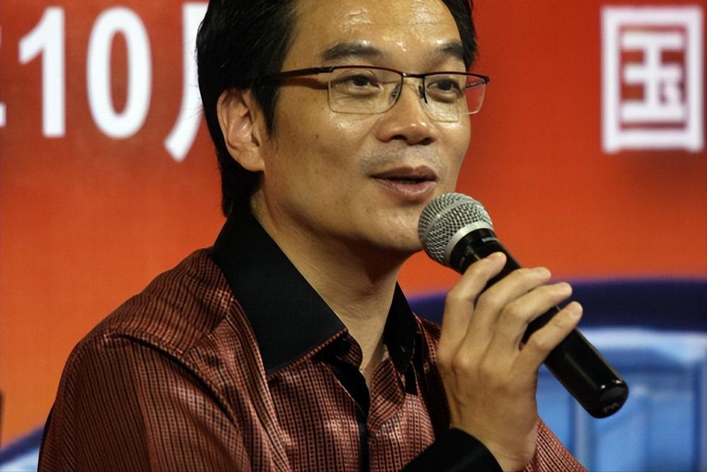 温州鞋王钱金波，靠卖皮鞋赚百亿，一手打造红蜻蜓中国鞋业神话！