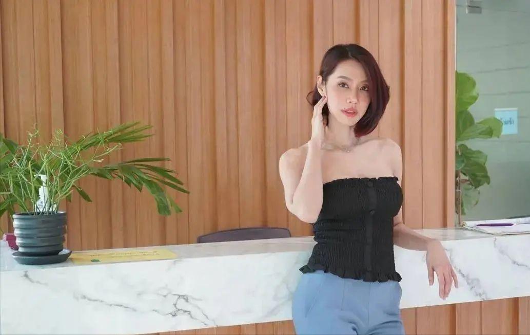 抖音90后网红富婆、日常养豹、出行包专机、到底是一种什么体验？