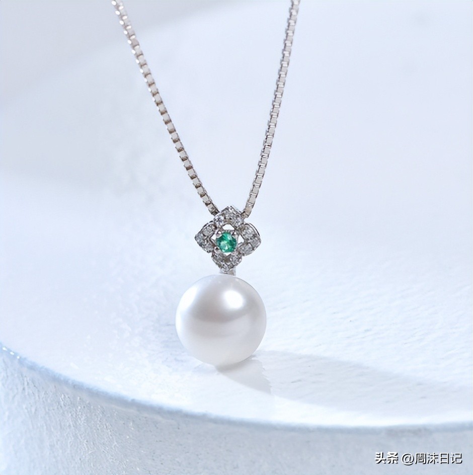 一生一条珍珠项链年轻时髦,女人一生必须要有条珍珠项链