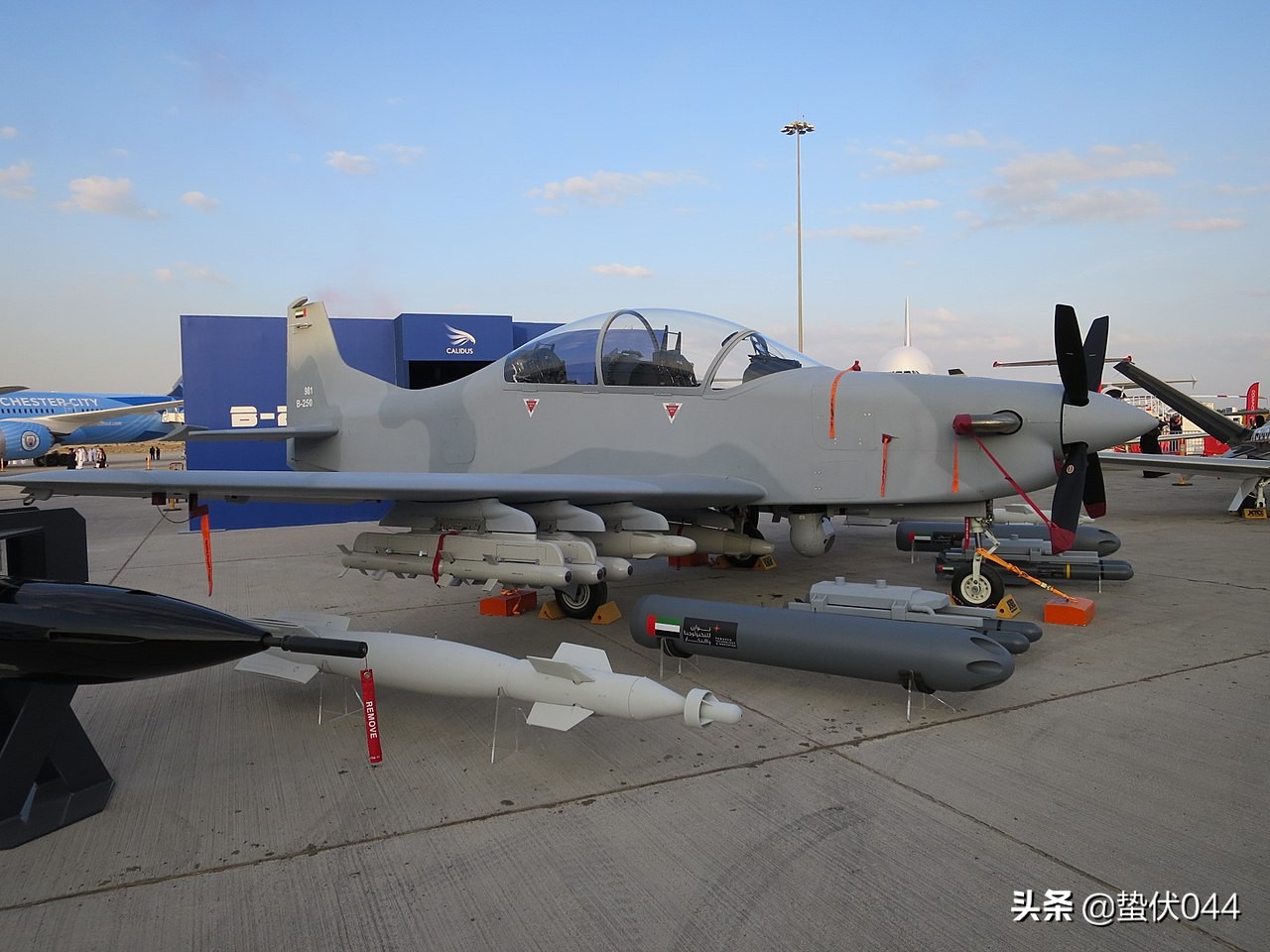 at-6螺旋桨攻击机,双涡桨攻击机