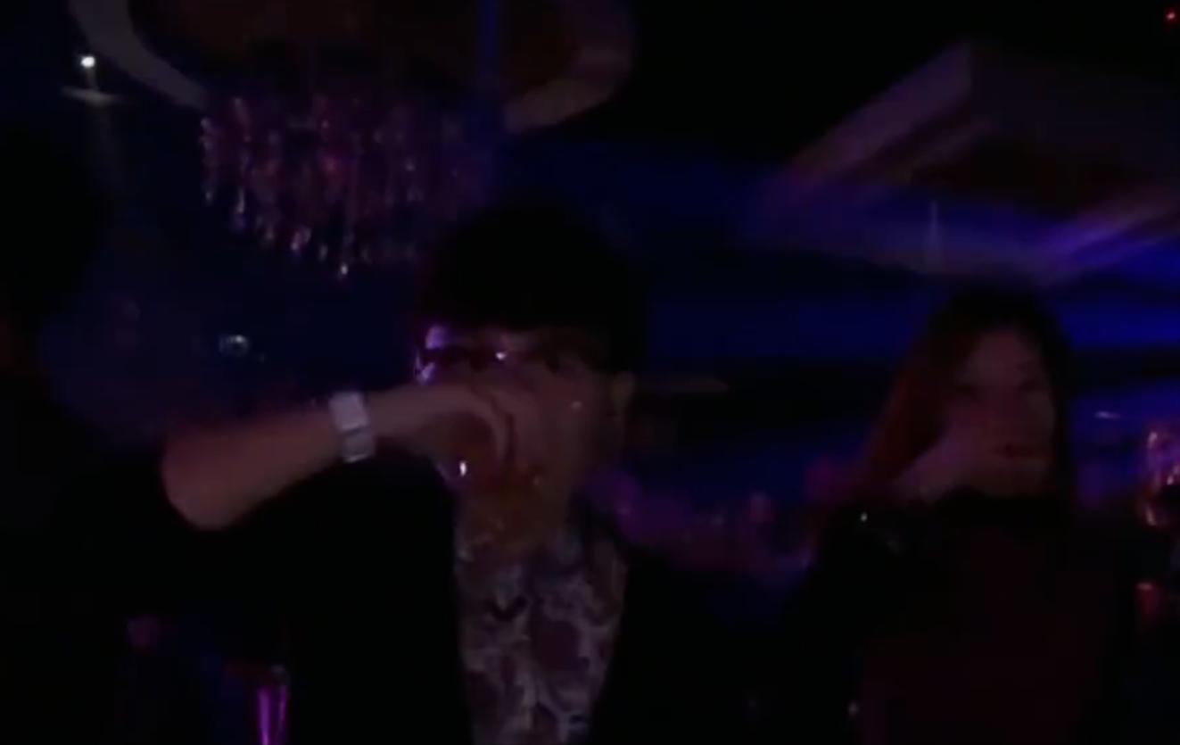 辽宁富家女每天早饭300块,富家女一个月200万零花钱