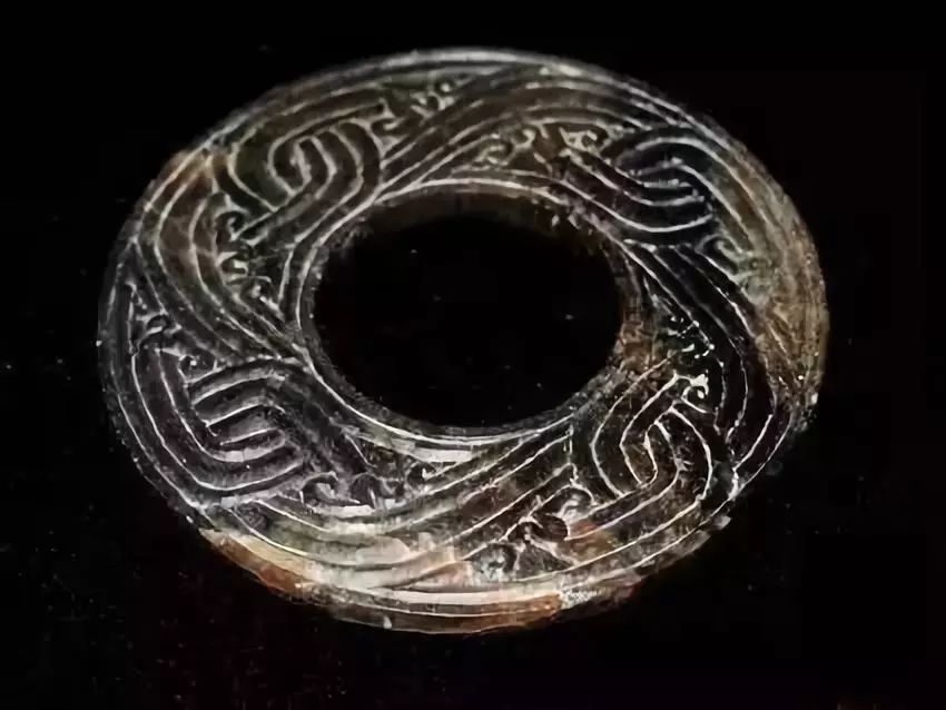 浅谈——鉴别古玉沁色