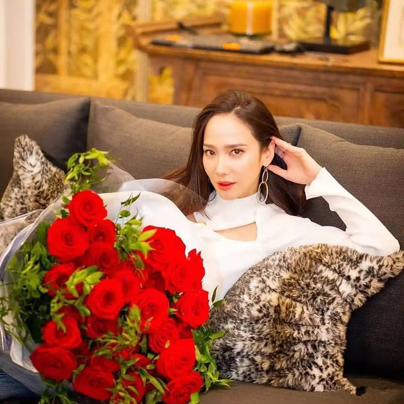 泰国完颜“拽姐”Aump：把日子过成诗歌，把穿搭变成艺术