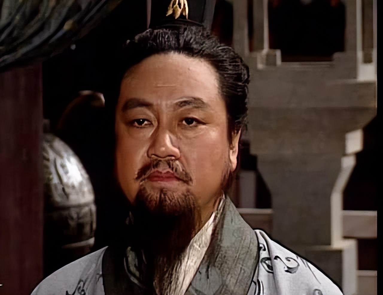 老三国关羽不服黄忠封五虎将,关羽不服黄忠封五虎将原视频