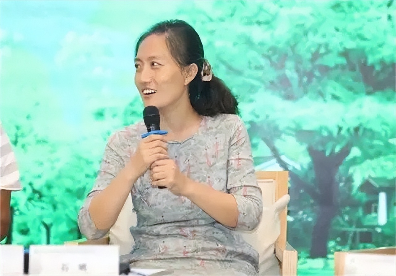 清华女博士放弃高薪工作,清华女生放弃百万年薪去乡村教书