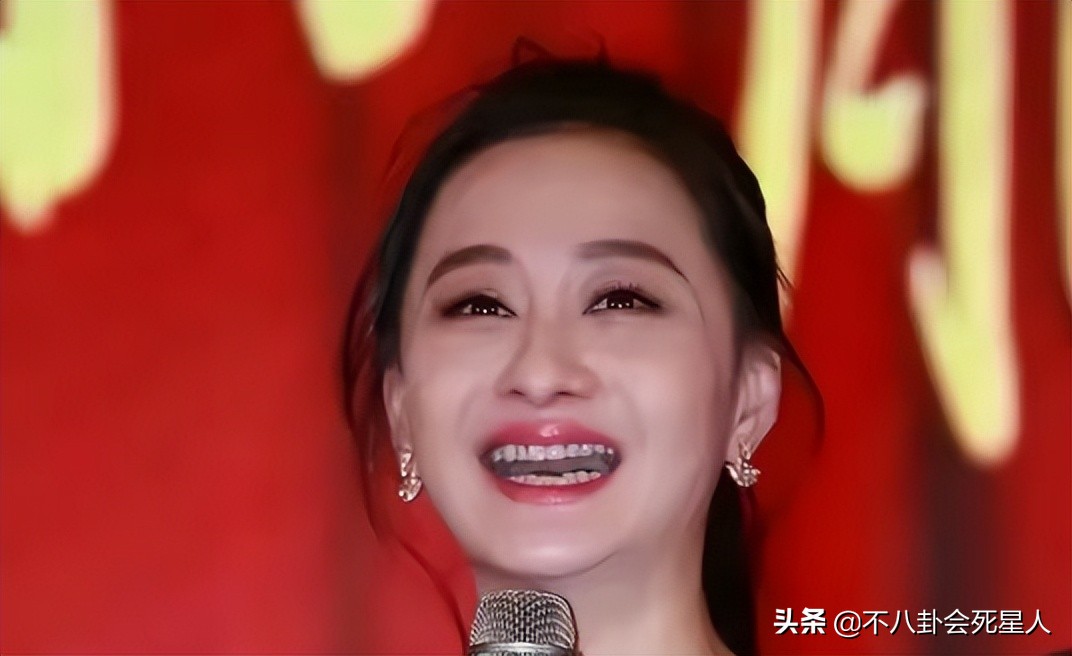 年轻时很美老了很丑的女星,年轻时候不好看老了漂亮的明星