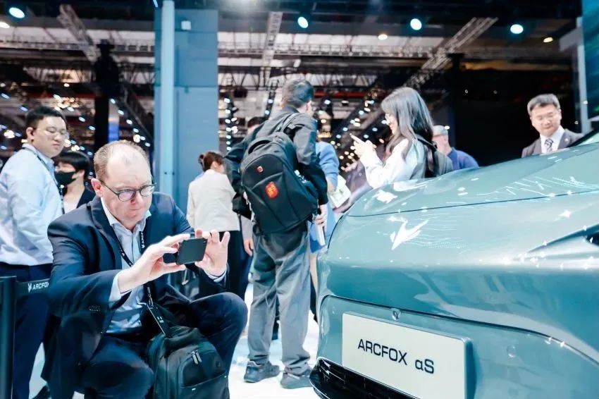 极狐阿尔法s森林什么级别,极狐阿尔法ss森林版怎么选