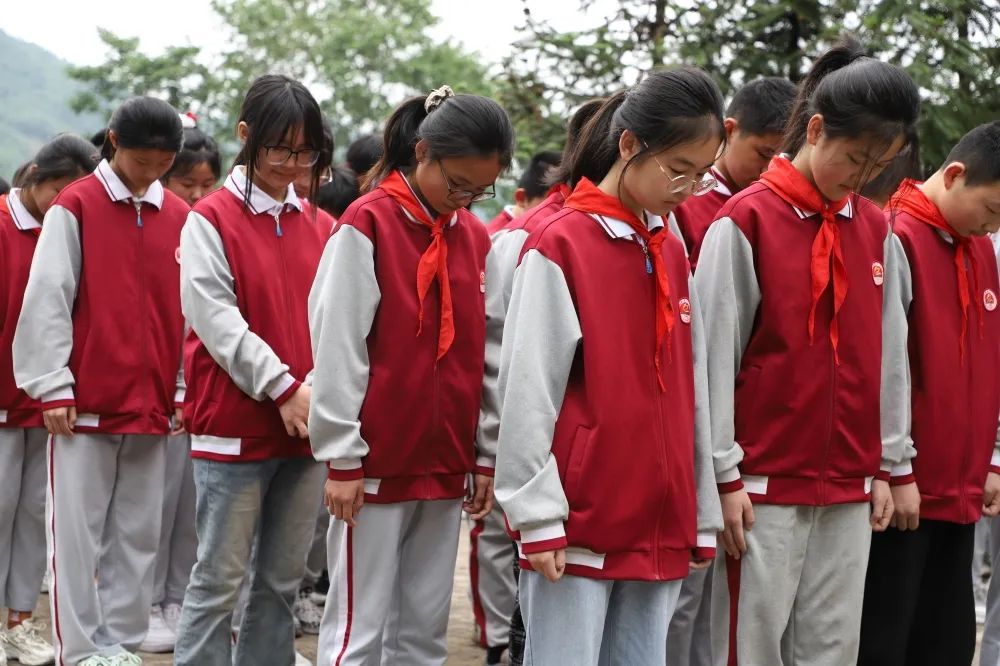 感恩母校扬帆远航图,固始学校研学之旅通知